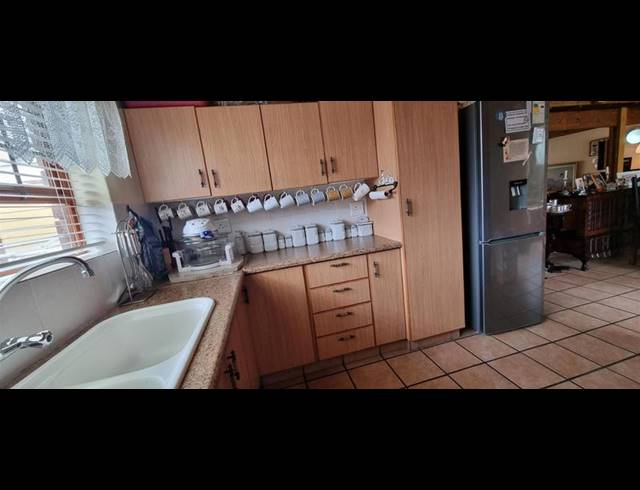 3 BEDROOM HOUSE FOR SALE IN FRAAIUITSIG